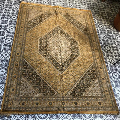 Persian style rug for hire | Rock the Day Essex wedding prop hire | event prop hire | party props | venue decor to hire